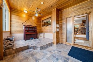 022-10407 2 St SE-22