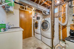032-10407 2 St SE-32