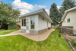 037-10407 2 St SE-37