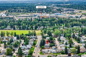 042-10407 2 St SE-42