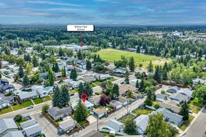 044-10407 2 St SE-44
