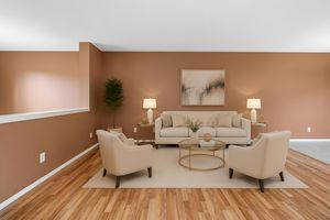 011-224 McKenzie Towne Link SE-8-1