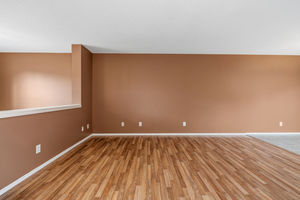 012-224 McKenzie Towne Link SE-8