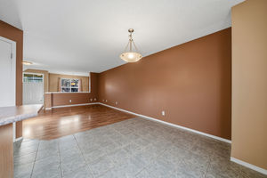 015-224 McKenzie Towne Link SE-10