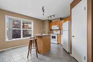016-224 McKenzie Towne Link SE-11