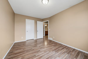 026-224 McKenzie Towne Link SE-20