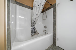 035-224 McKenzie Towne Link SE-27