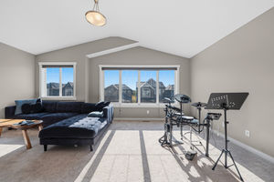 021-52 Evansborough Green NW-21