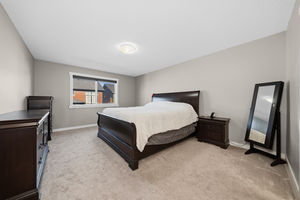 023-52 Evansborough Green NW-23