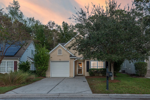 106-crossings-blvd01
