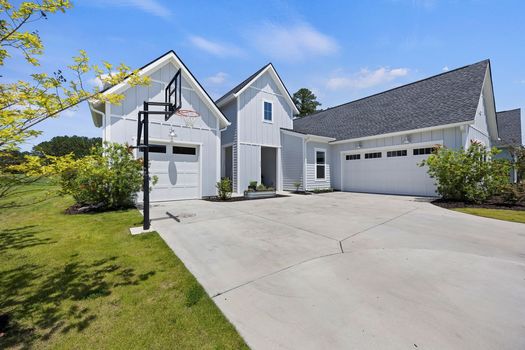 113-Laurel-Oak-05