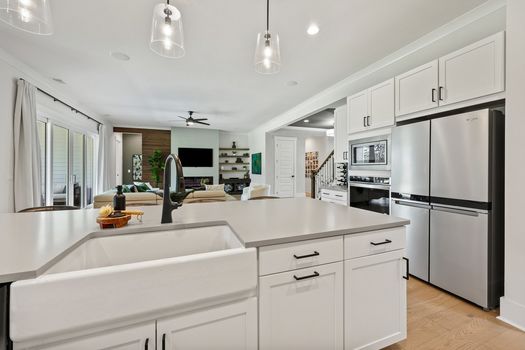 113-Laurel-Oak-32