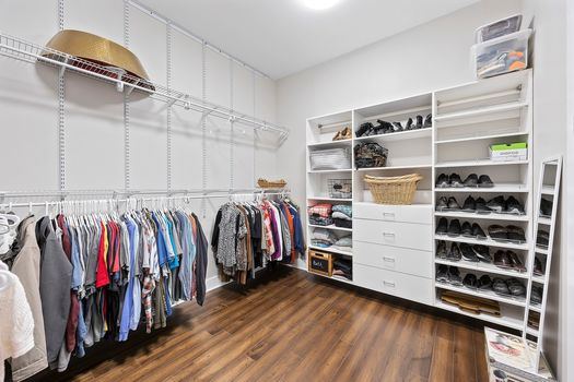 PrimaryCloset