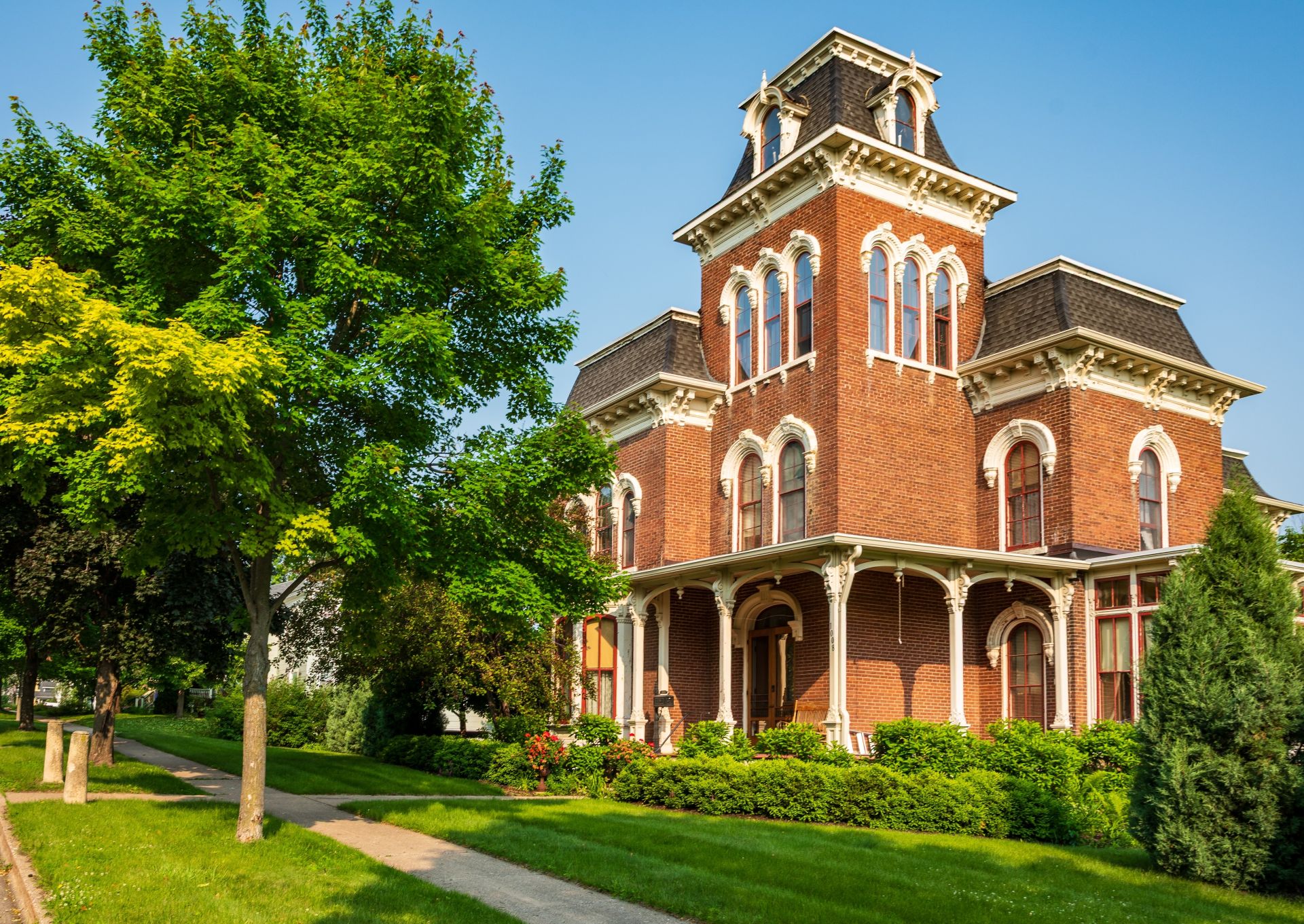 Beautiful Eighteenth Century Italianate Mansion in Red Wing, Minnesota