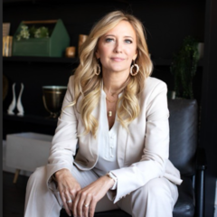 victoria@lancere.com