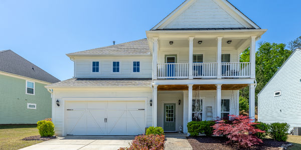 Craftsman Home with Country Club Living in Hoschton, &hellip;