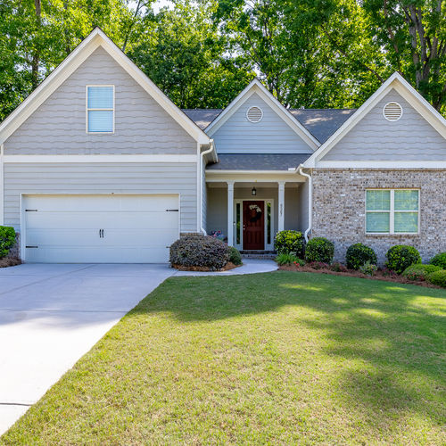 The Layout That's Almost Impossible to Find in Flowery Branch: 6567 Teal Trail Drive in White Horse Creek