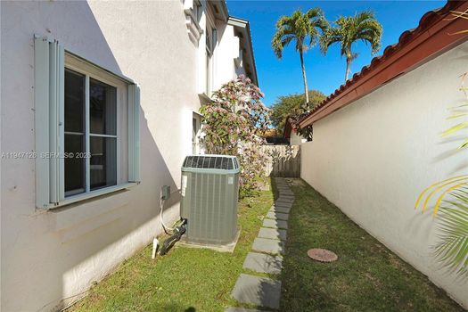 14826 SW 110th Ter (33)