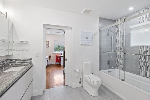 5601 Maggiore St (18)