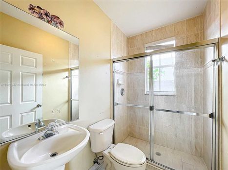 11697 SW 153rd Ct, Miami, FL 33196 (8)