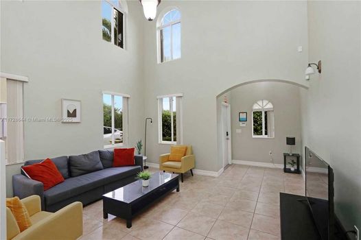 15666 SW 13th Ter, Miami, FL 33194 (5)