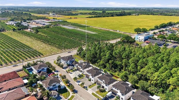 18350 SW 139th Path, Miami, FL (22)