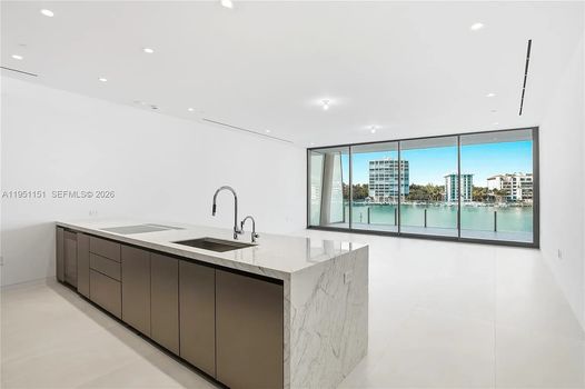 5 Grove Isle S301, Coconut Grove, FL (35)