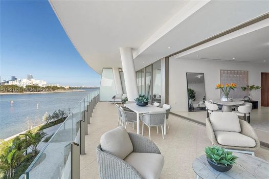 5 Grove Isle S301, Coconut Grove, FL (53)