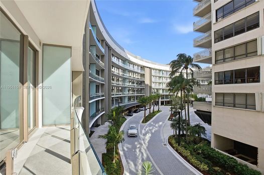 5 Grove Isle S301, Coconut Grove, FL (55)