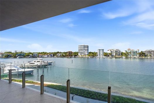 5 Grove Isle S301, Coconut Grove, FL (58)