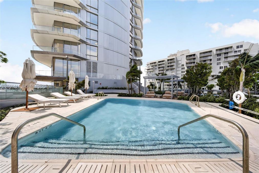 175 SE 25th Road Unit 1202 4