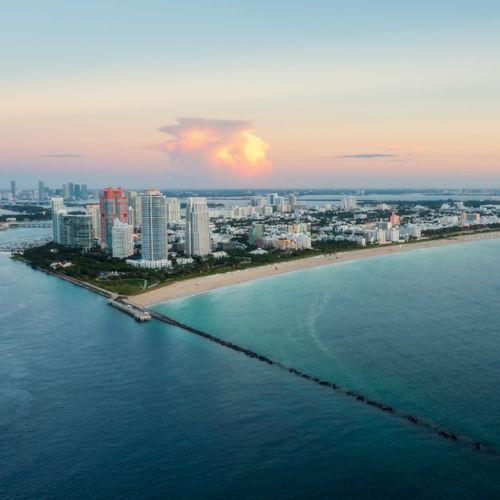 Real Estate Agents in Miami Beach: How to Choose the Right One