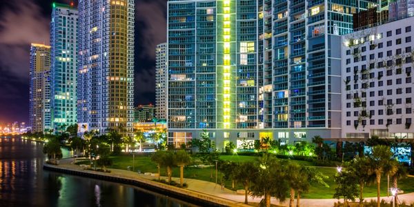 Condos Miami Brickell: The Investor's Edge Portals Miss