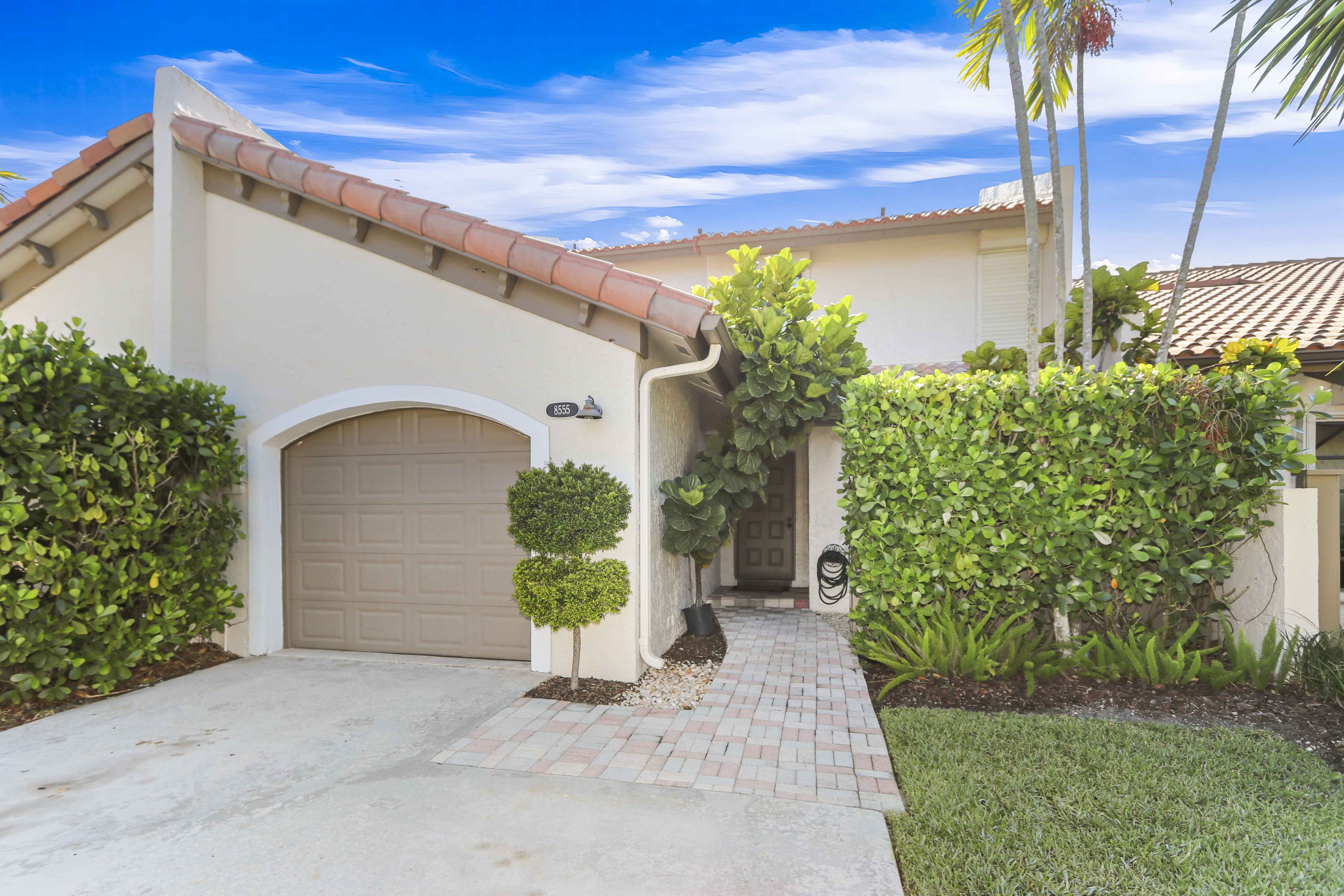 8555 SW 114 CT Labrada Realty, Miami Homes For Sale