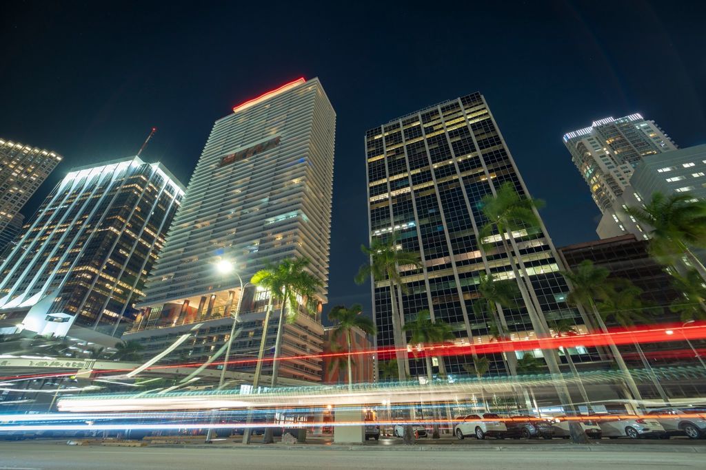 Apartamentos en venta en Brickell, Miami, Labrada Realty