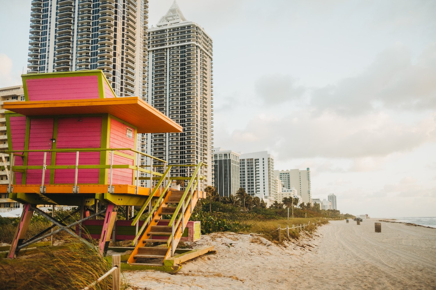 colorful-lifeguard-stand-and-city-buildings-on-bea-2026-09-24-14-39-37-utc-4000kb