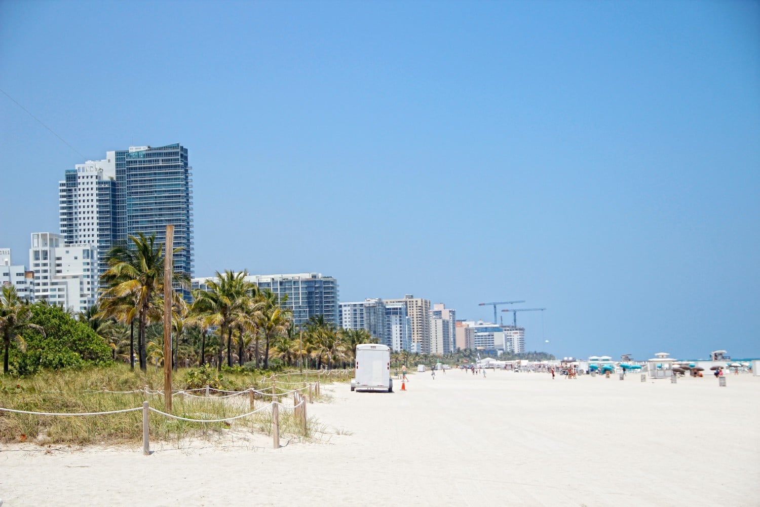 the-beautiful-beach-of-miami-beach-2026-09-21-11-29-43-utc-4000kb