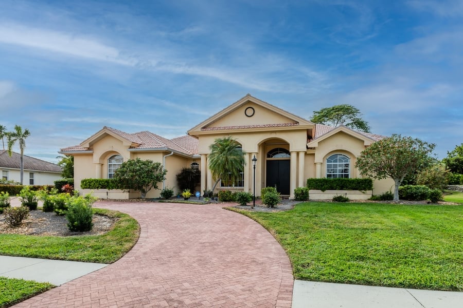 Luxury,House,Exterior,On,Marco,Island,Florida