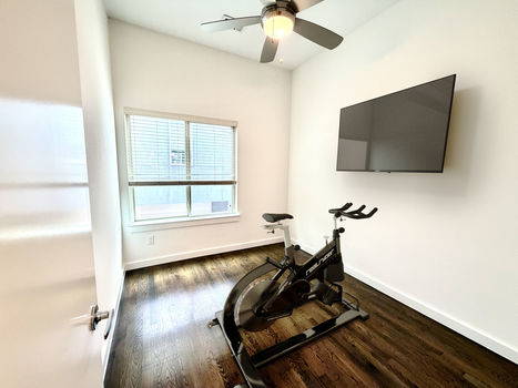 Work Out Room Pelaton Bike_final (1)