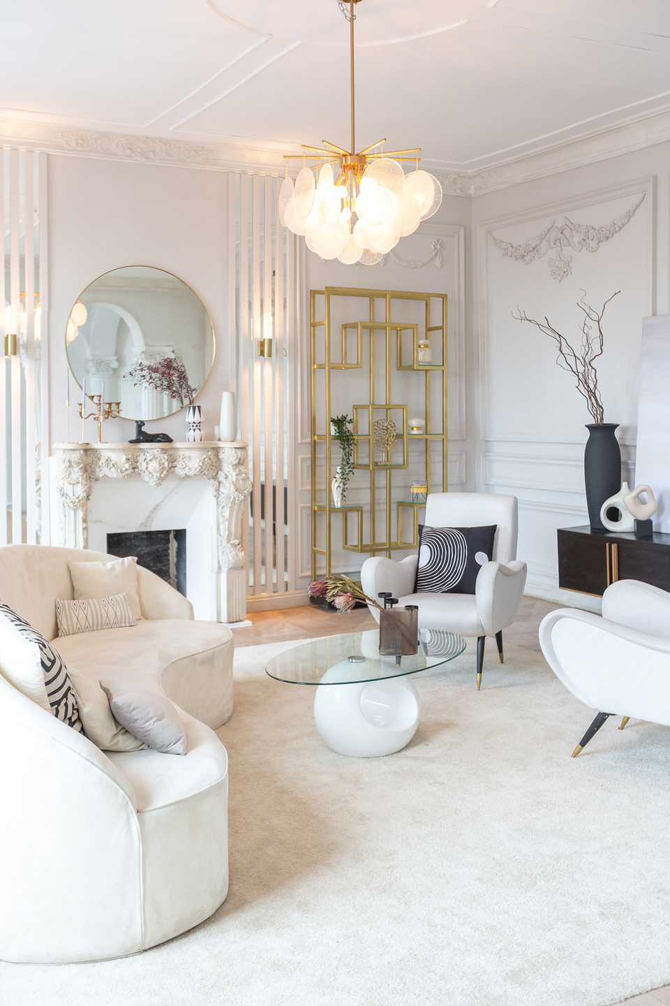 Rich,Luxurious,Interior,Of,A,Cozy,Room,With,Modern,Stylish