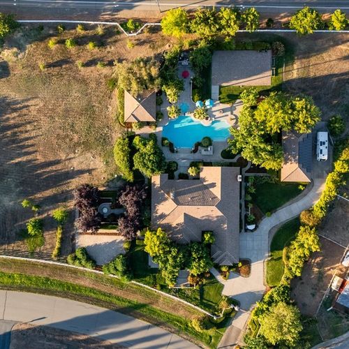 The Case for Custom Home Features in Luxury Buying