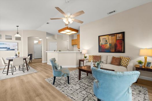 11-11_Dining-Living