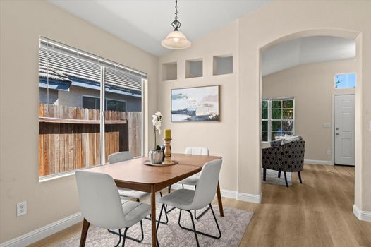 13-13_Dining-Room