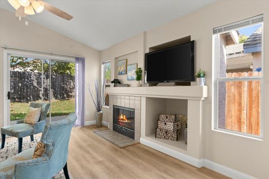 16-16_Family-Room