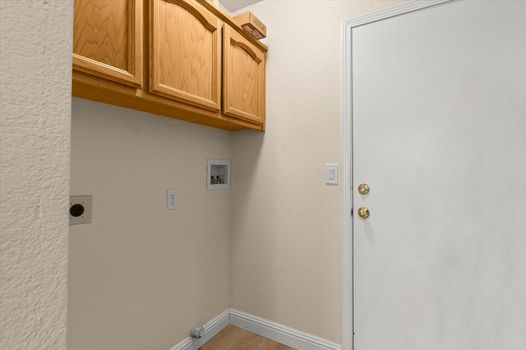 30-30_Laundry-Room
