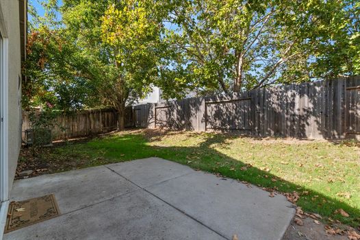 31-31_Patio