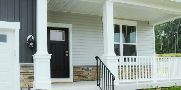 The Difference Between Production and Semi-Custom Builders