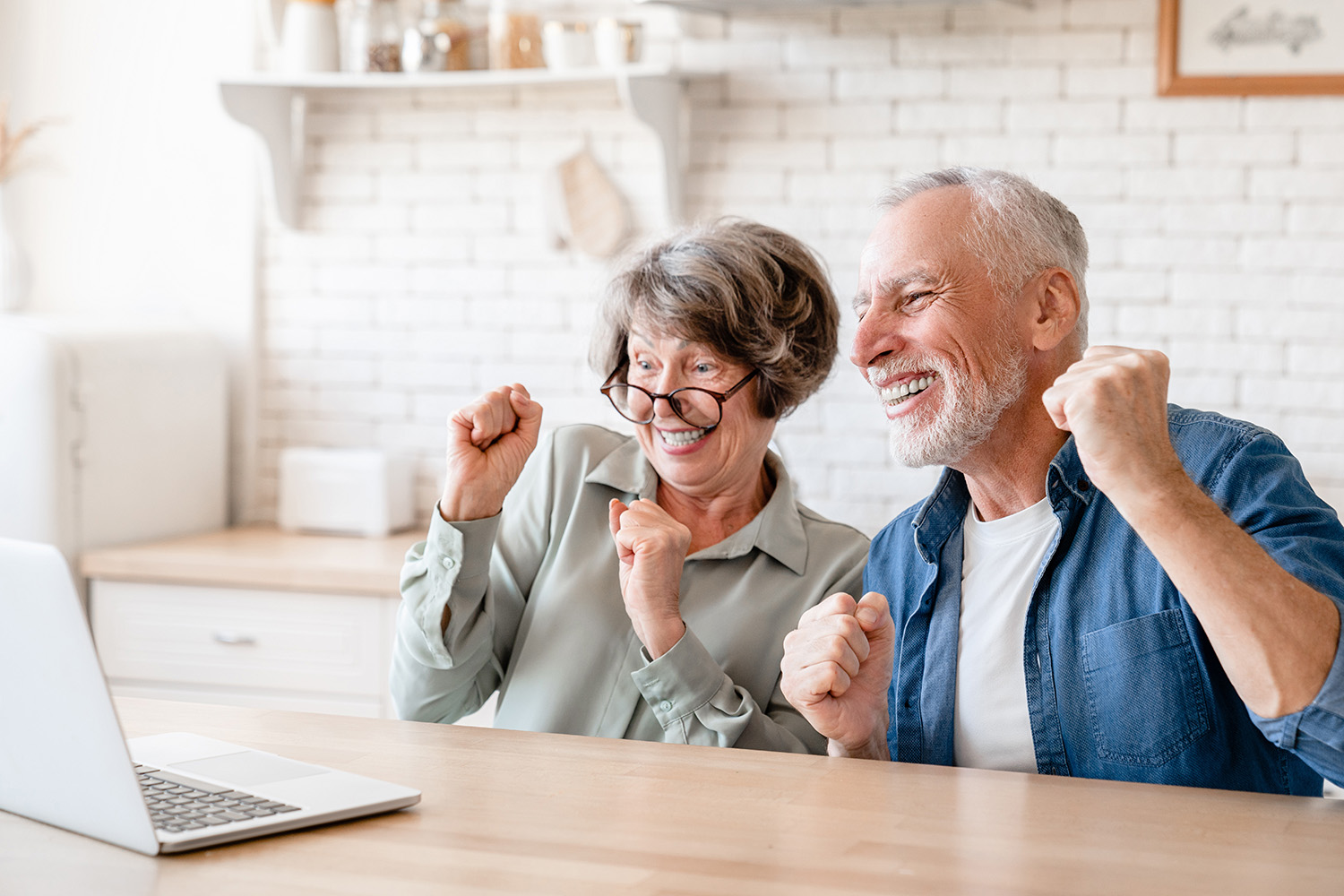 Caucasian,Senior,Old,Elderly,Couple,Husband,And,Wife,Spouses,Grandparents