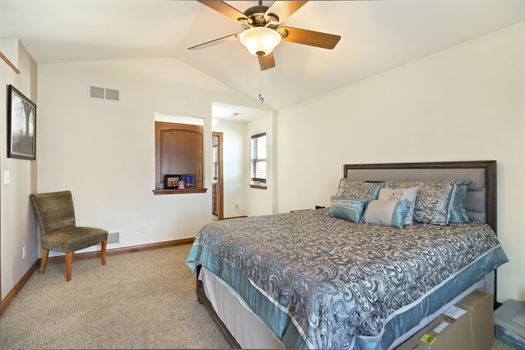 14-web-or-mls-6430 92nd Ave, Kenosha, WI - 03