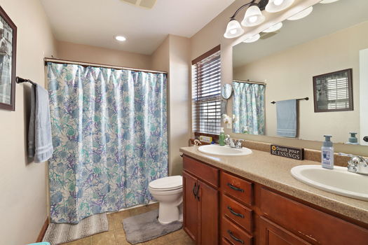 16-web-or-mls-6430 92nd Ave, Kenosha, WI - 05